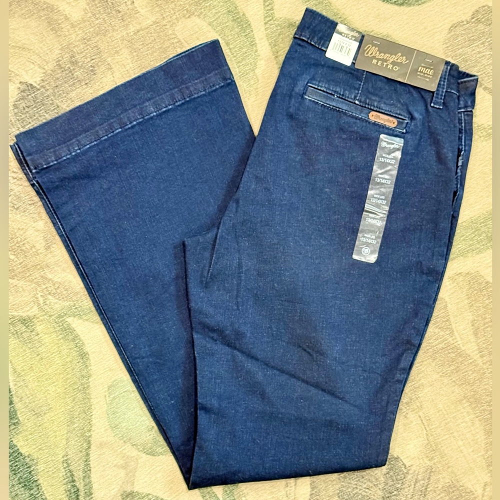 Wrangler Retro Dark Blue Mid-Rise Jeans